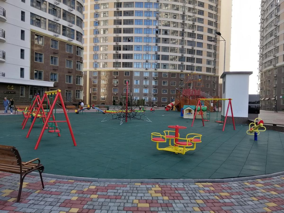 Апартаменты В Аркадии С Террасой И Прямым Видом На Море Odesa Exterior foto